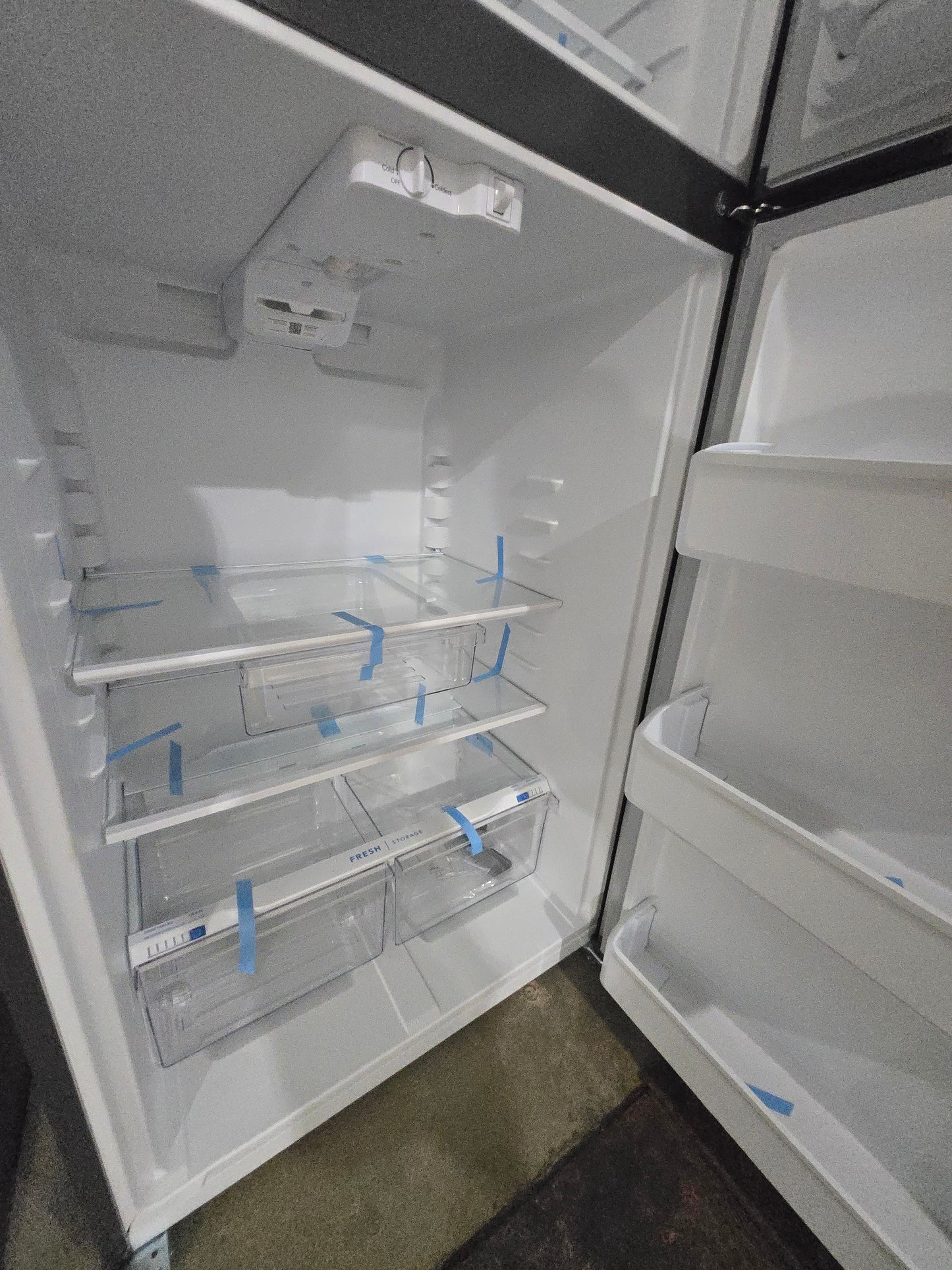Frigidaire 18.3-cu ft Top-Freezer Refrigerator ( Stainless Steel ) Garage Ready Model# FFTR1835VS