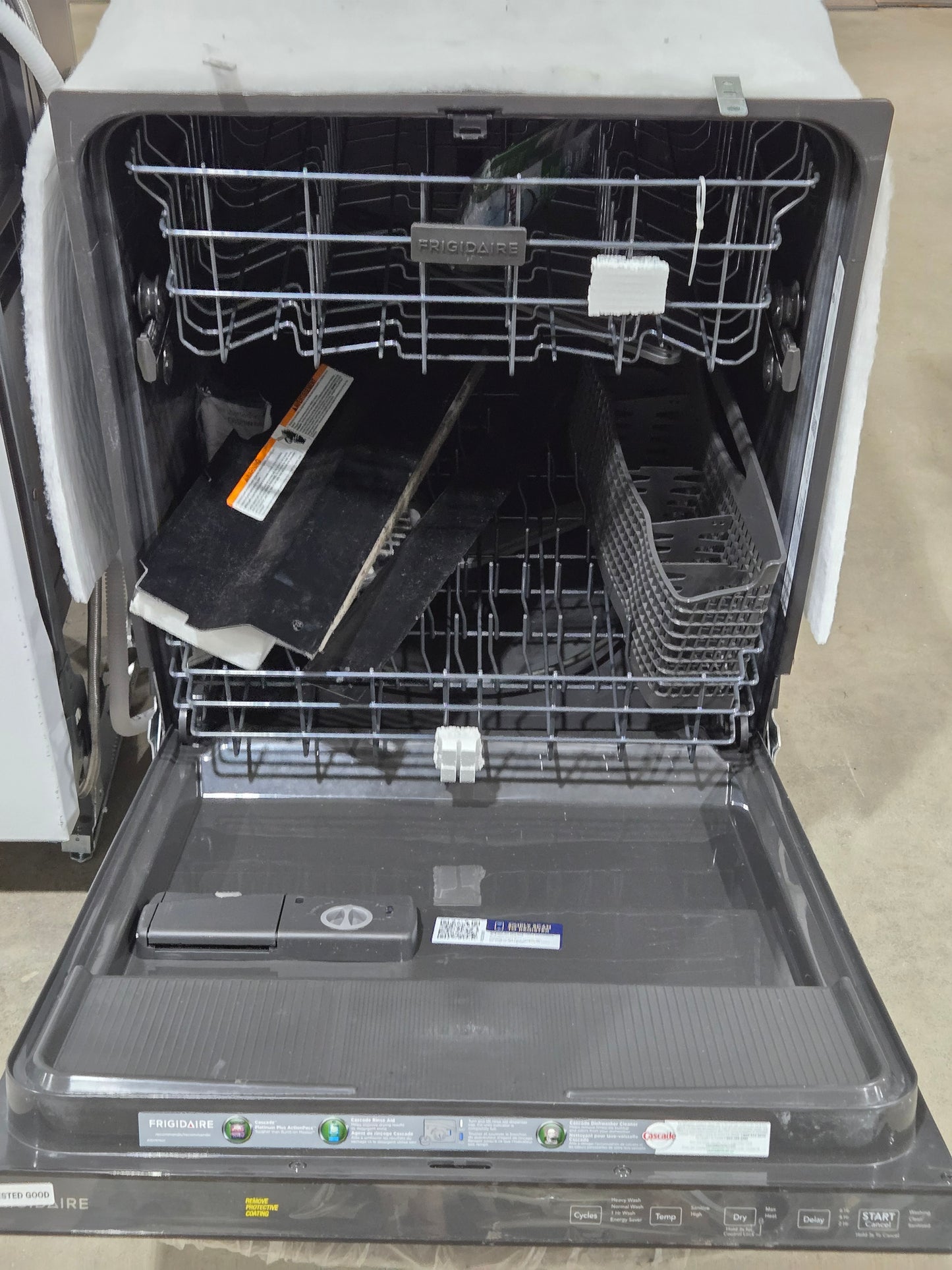 Frigidaire 24-in Top Control Built-in Dishwasher ( Stainless Steel ) ENERGY STAR, 52-Decibel Standard Sound Level Model# FDPH4316AS