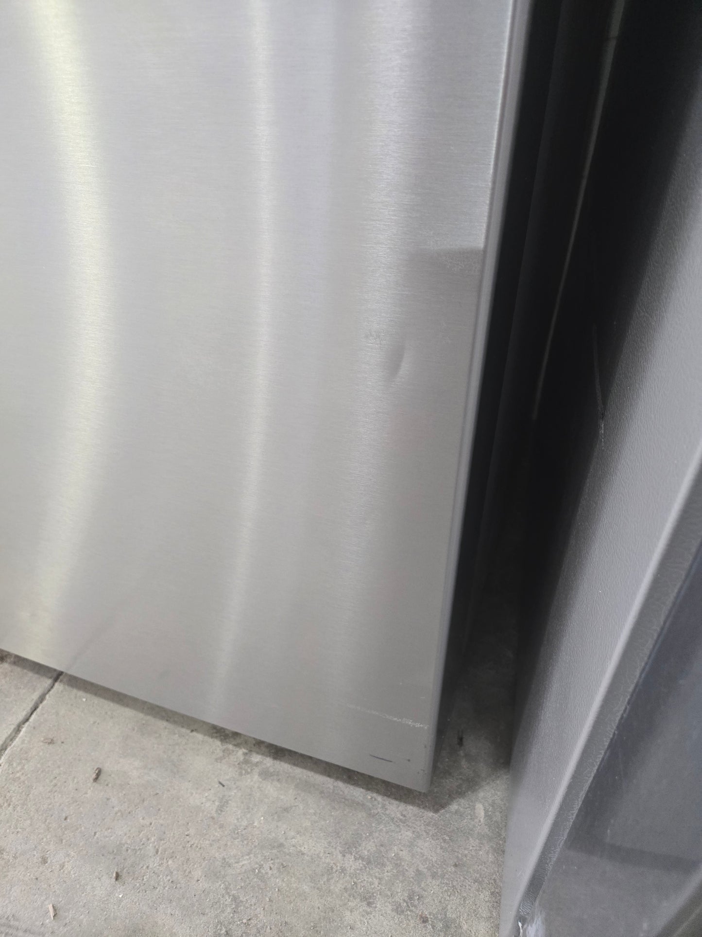 Frigidaire Gallery Standard-Depth 27.8-cu ft 3 -Door French Door Refrigerator with Dual Ice Maker with Water and Ice Dispenser ( Fingerprint Resistant Stainless Steel ) ENERGY STAR Certified Model# GRFS2853AF