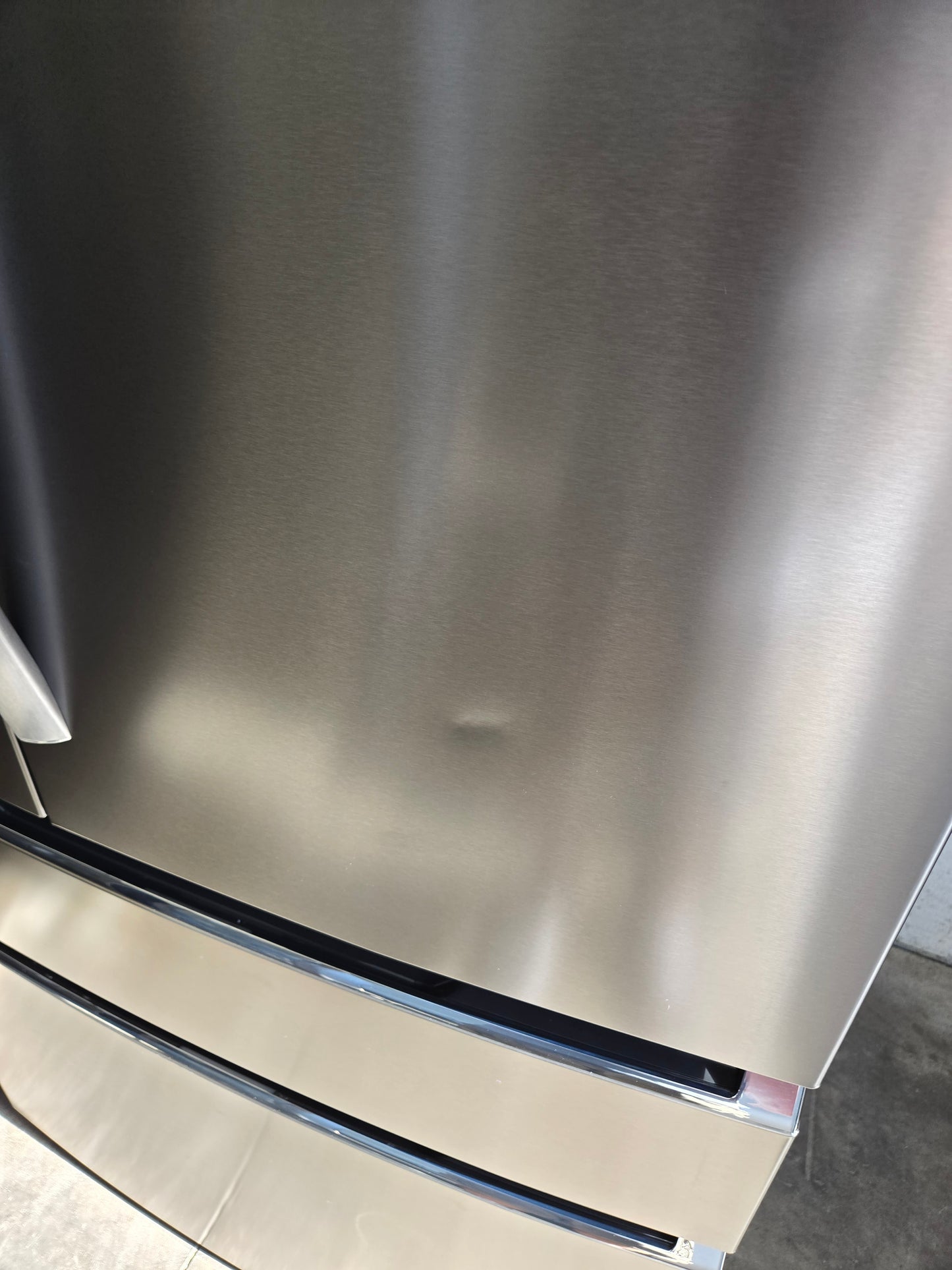 Frigidaire Counter-Depth 21.5-cu ft 4 -Door French Door Refrigerator with Ice Maker with Water and Ice Dispenser ( Smudge-Proof Stainless Steel ) ENERGY STAR Certified Model# GRMC2273CF