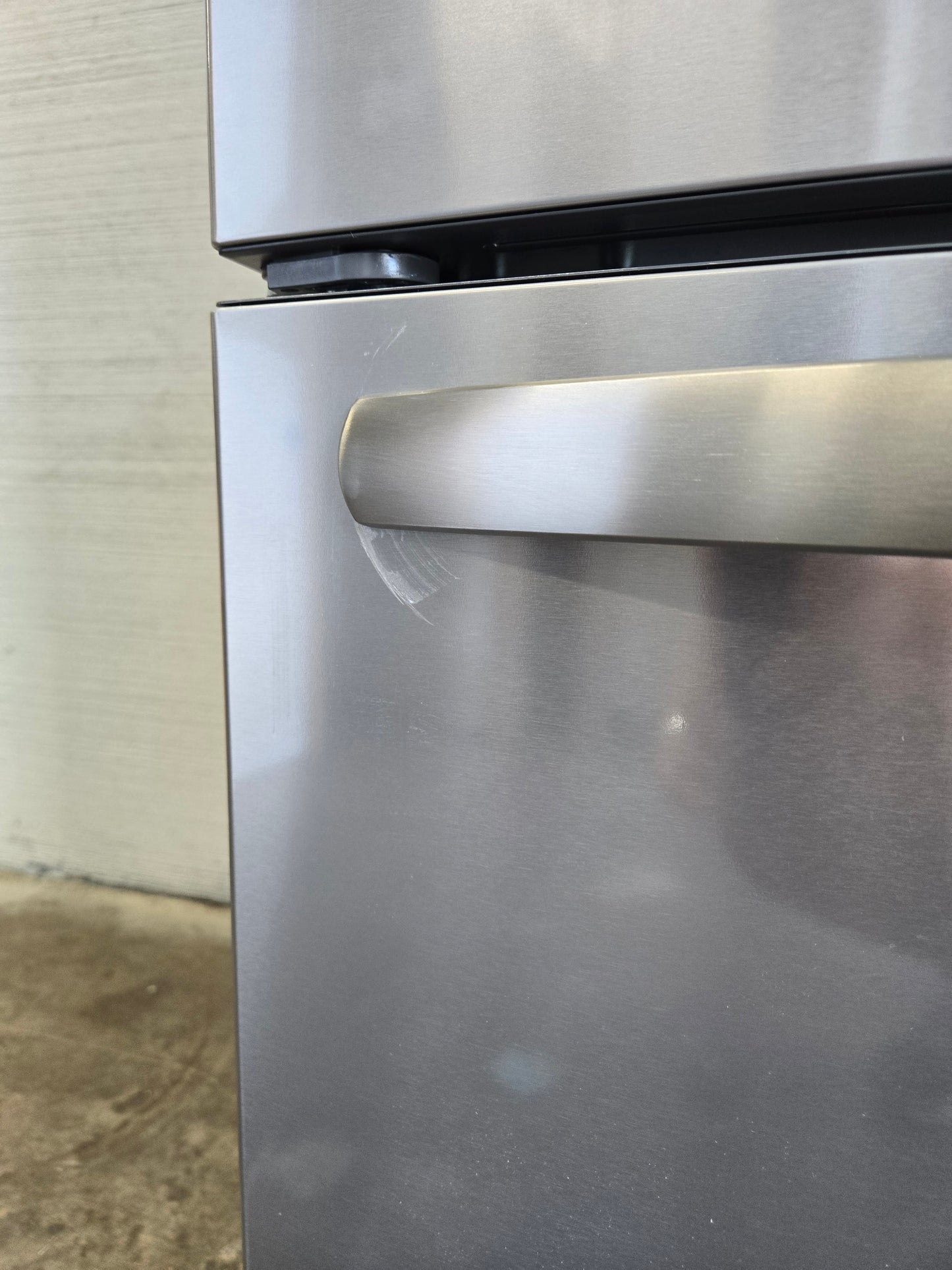 Frigidaire Counter-Depth 17.6-cu ft 3 -Door French Door Refrigerator with Ice Maker ( Fingerprint-Resistant Stainless Look ) ENERGY STAR Certified Model# FRFG1723AV