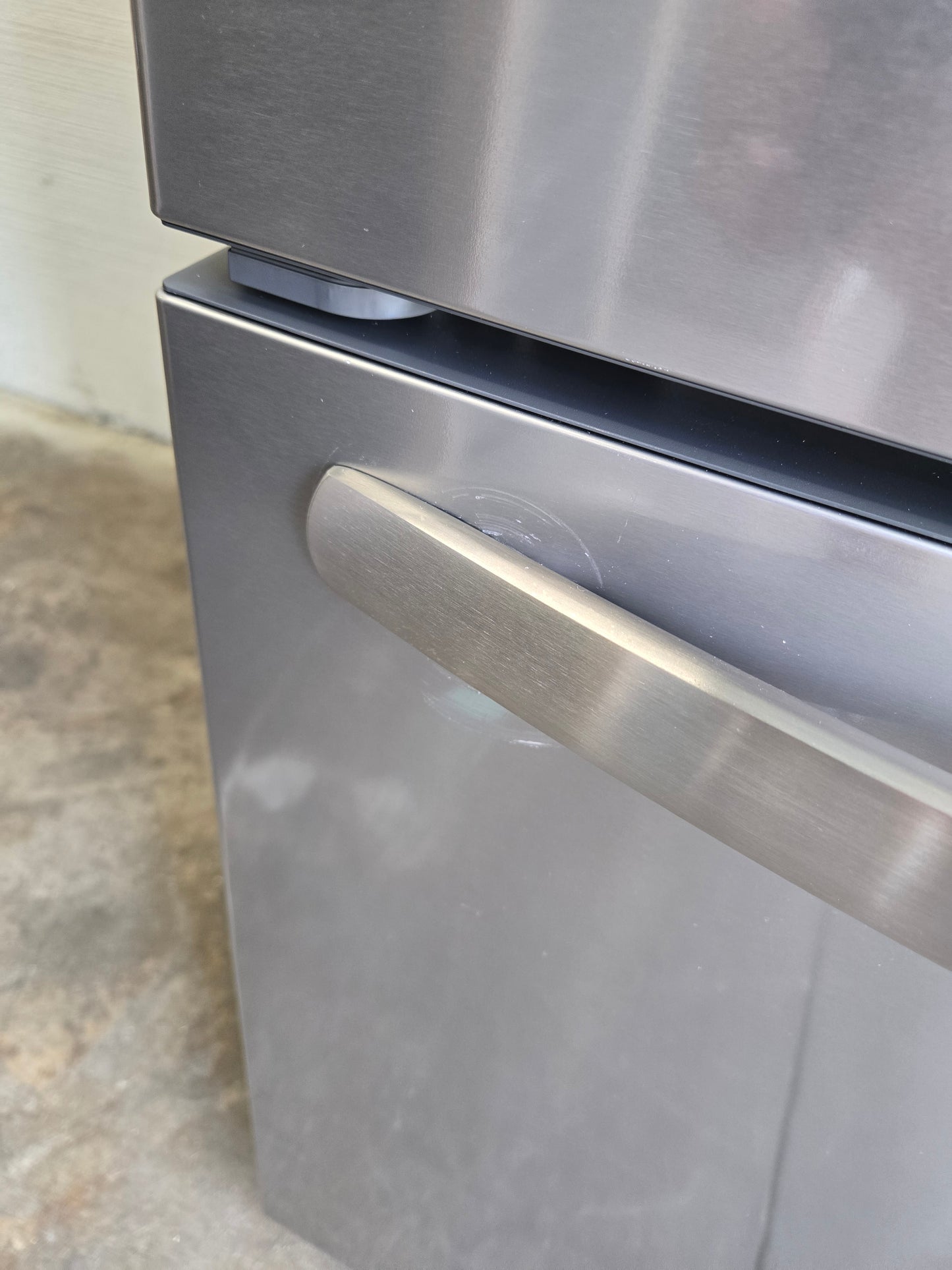 Frigidaire Counter-Depth 17.6-cu ft 3 -Door French Door Refrigerator with Ice Maker ( Fingerprint-Resistant Stainless Look ) ENERGY STAR Certified Model# FRFG1723AV