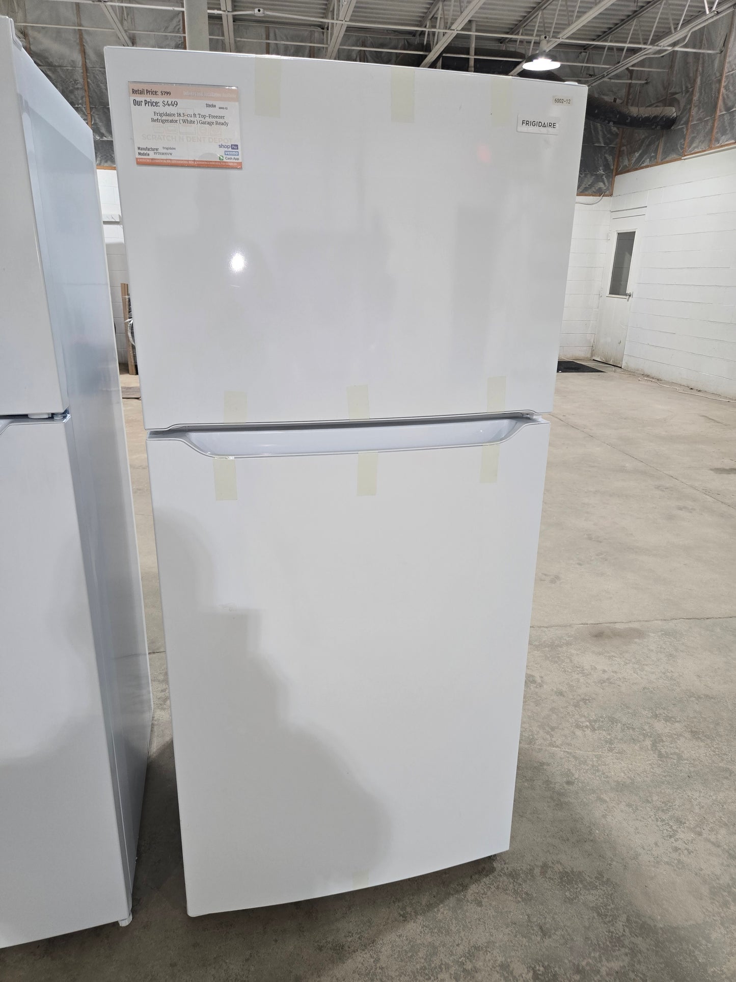 Frigidaire 18.3-cu ft Top-Freezer Refrigerator ( White ) Garage Ready Model# FFTR1835VW