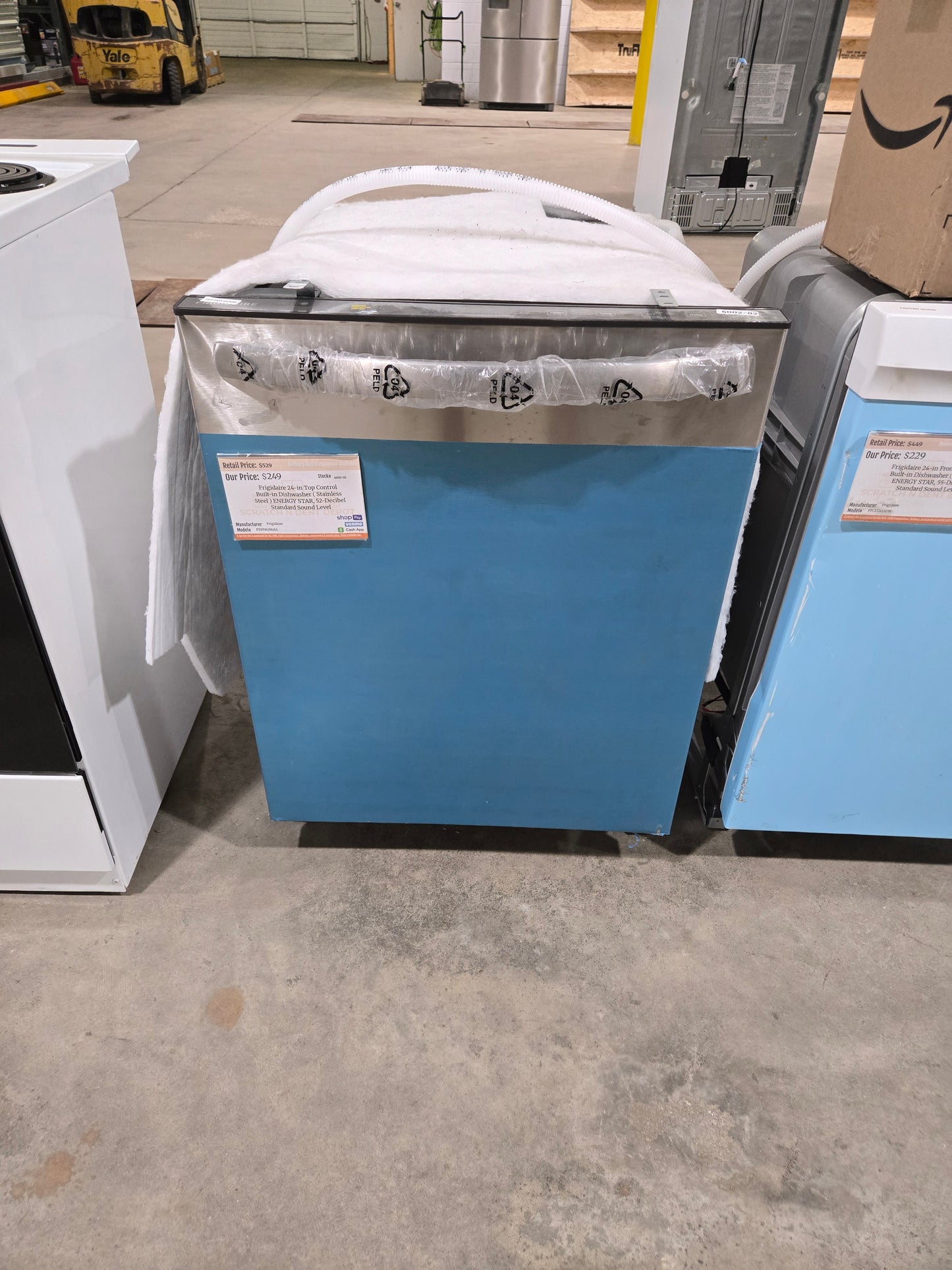Frigidaire 24-in Top Control Built-in Dishwasher ( Stainless Steel ) ENERGY STAR, 52-Decibel Standard Sound Level Model# FDPH4316AS