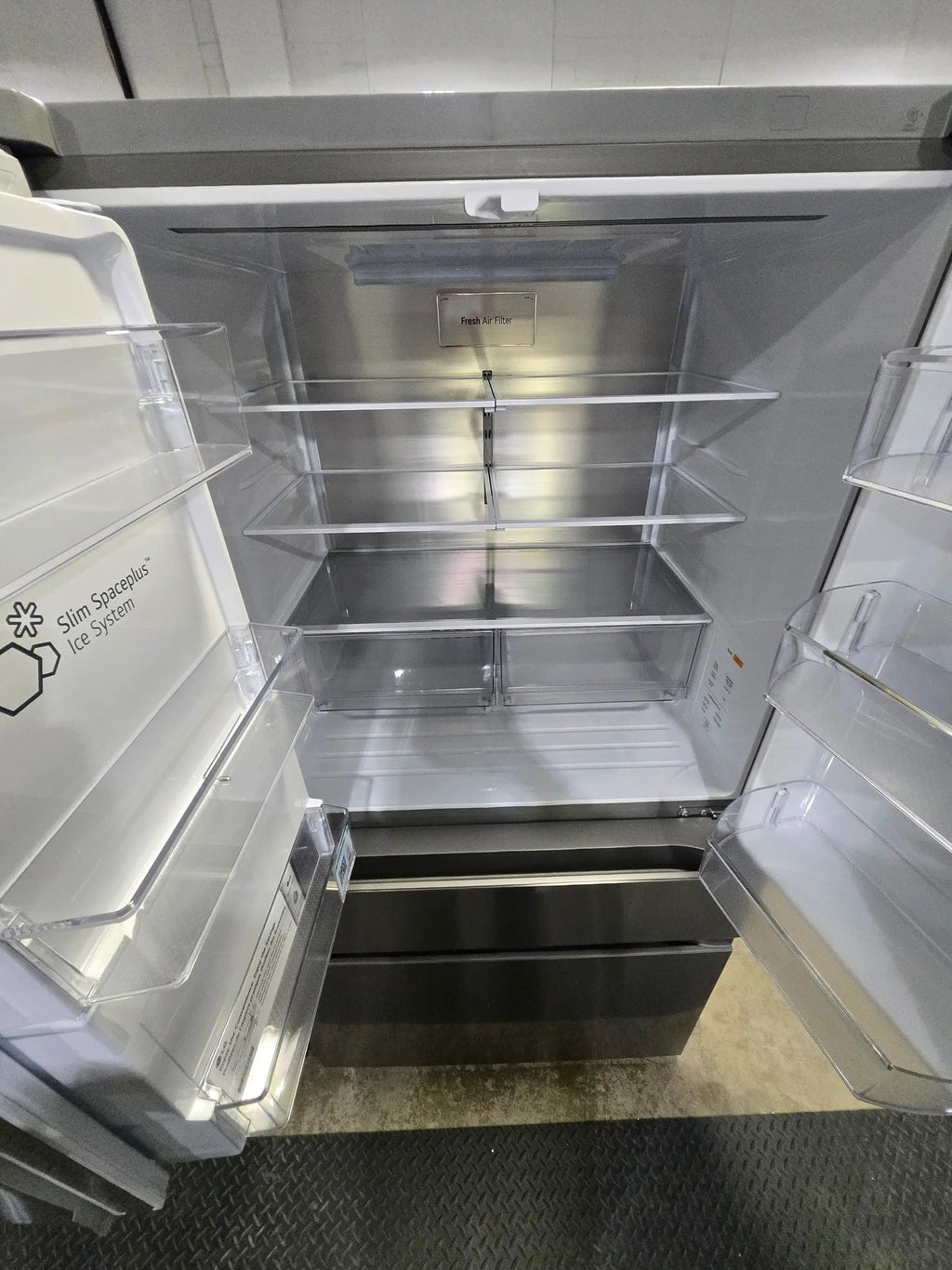 LG Counter-Depth 24.5-cu ft 4 -Door 36-in Wide Smart Compatible French Door Refrigerator with Dual Ice Maker with Water and Ice Dispenser ( PrintProof Stainless Steel ) ENERGY STAR Certified Model# LF25G8330S by Scratch N Dent Depot