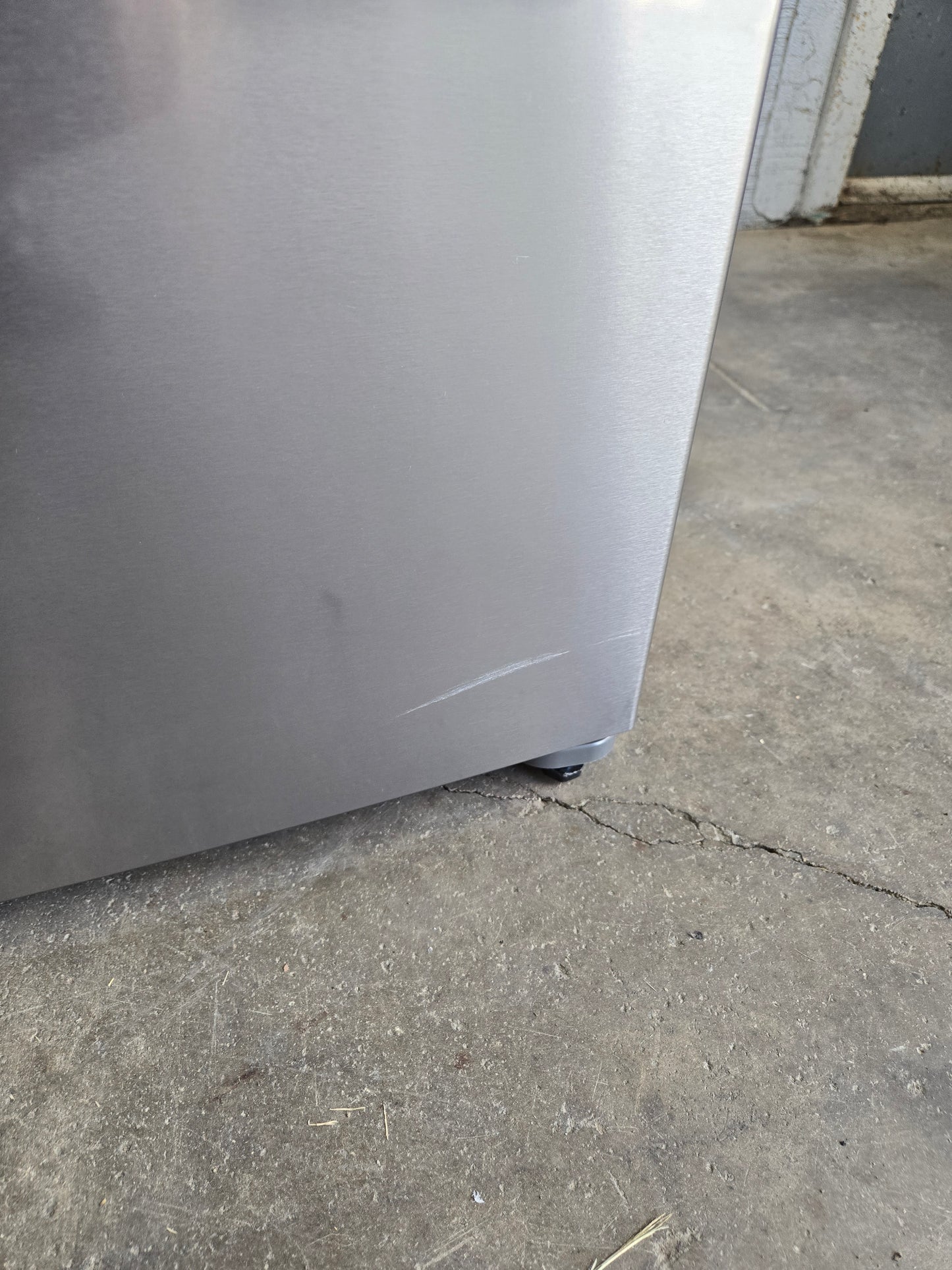 Frigidaire Counter-Depth 17.6-cu ft 3 -Door French Door Refrigerator with Ice Maker ( Fingerprint-Resistant Stainless Look ) ENERGY STAR Certified Model# FRFG1723AV
