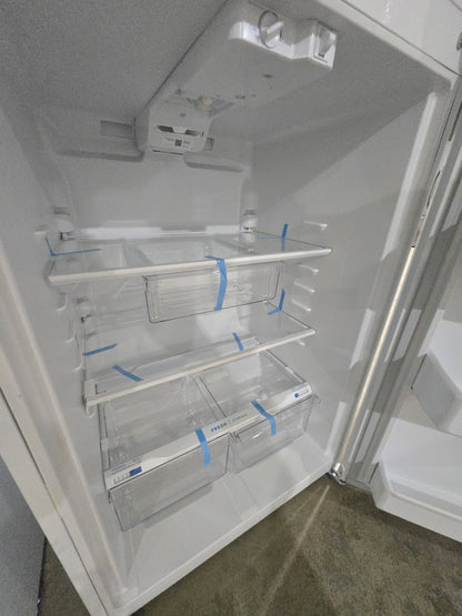 Frigidaire 18.3-cu ft Top-Freezer Refrigerator ( White ) Garage Ready Model# FFTR1835VW